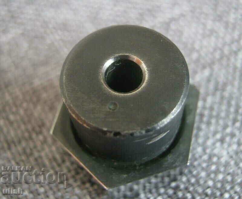 Δημοπρασία εξάγωνος βιδωτός σύνδεσμος για παλιό μικροσκόπιο Δημοπρασία εξάγωνος βιδωτός σύνδεσμος για παλιό μικροσκόπιο