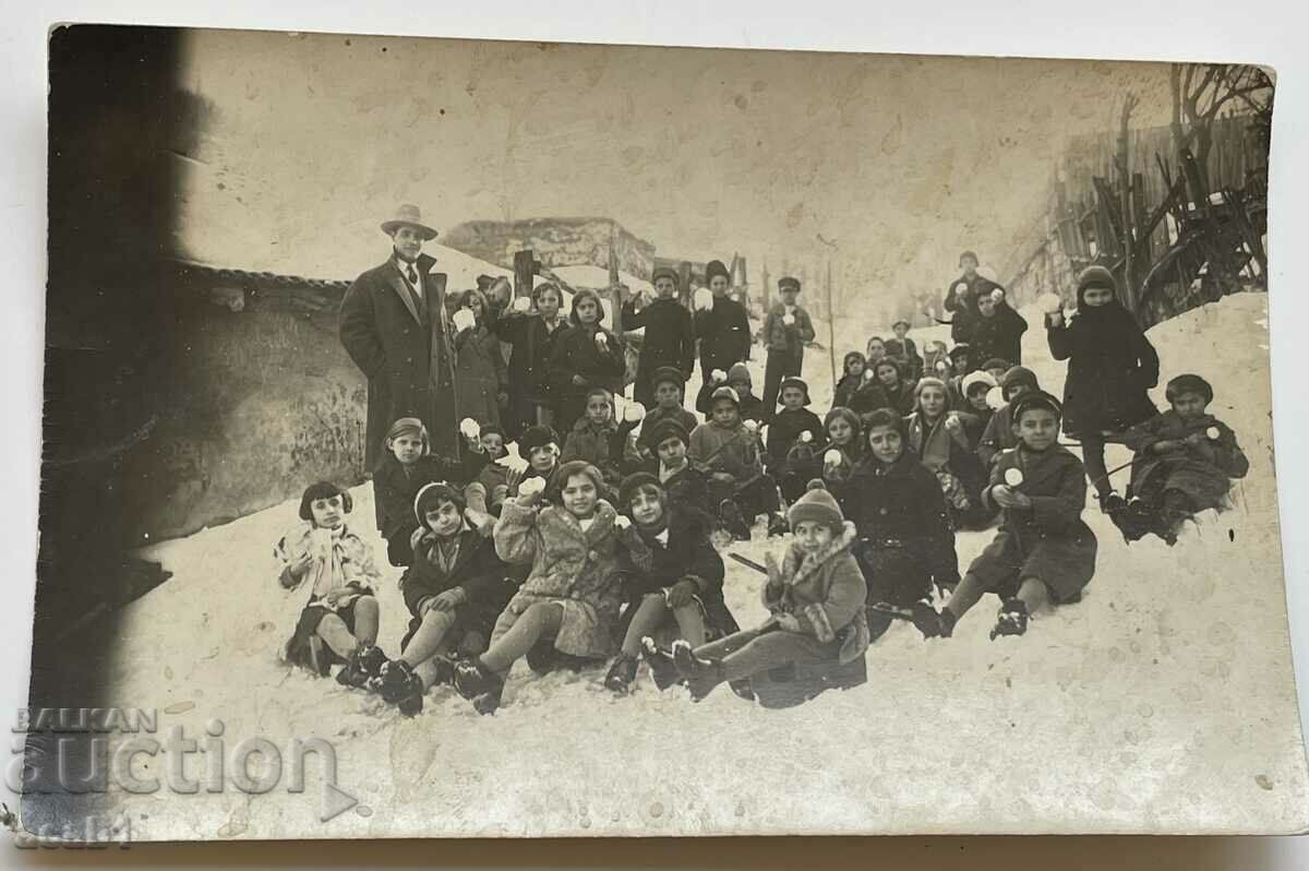 Nikopol schoolchildren of the 1930s