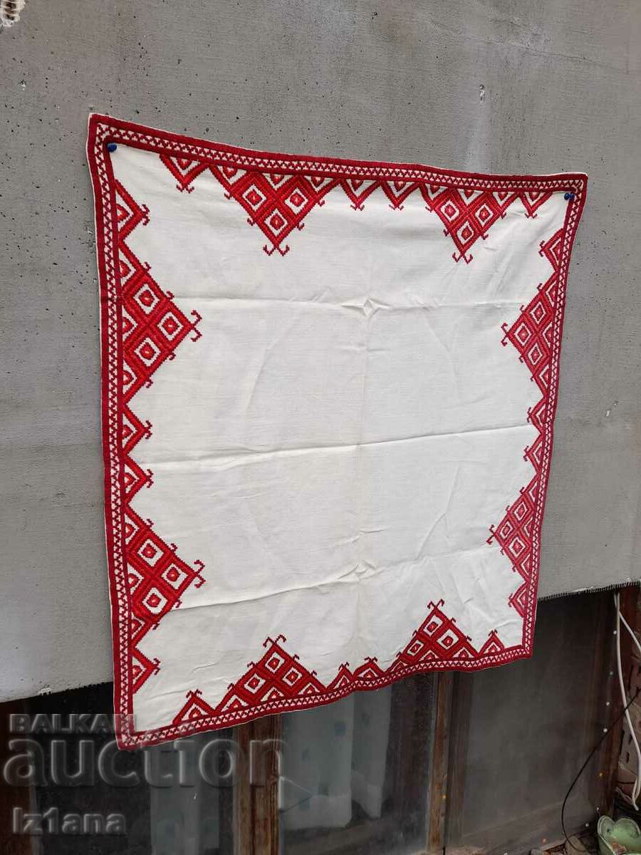 Old embroidered tablecloth, square with price 15.00 BGN | € 7.67 Old embroidered tablecloth, square with price 15.00 BGN | € 7.67