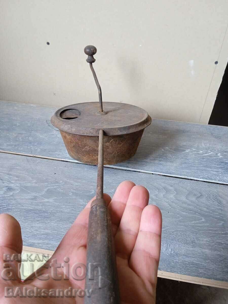 Auction Old device for popping corn, coffee Auction Old device for popping corn, coffee