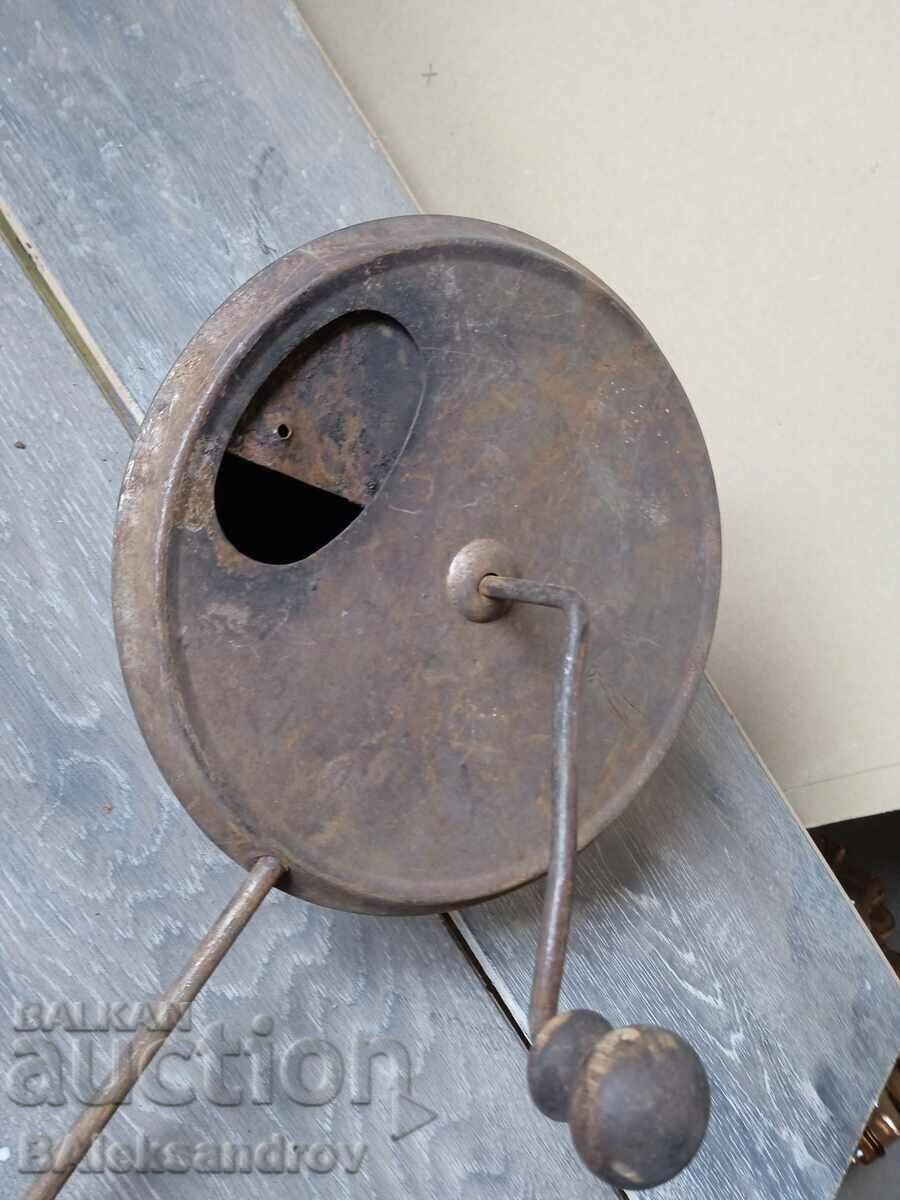 Delivery of Old device for popping corn, coffee Delivery of Old device for popping corn, coffee