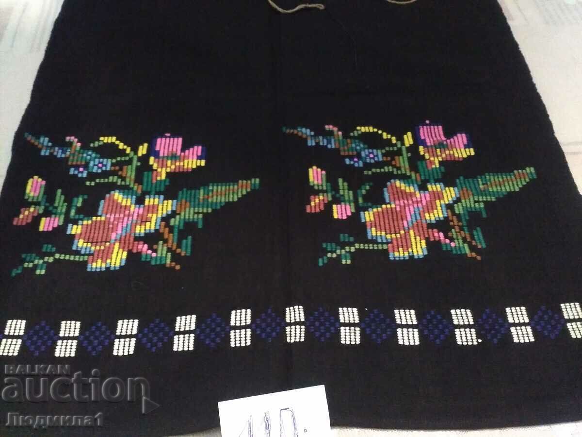 AUTHENTIC OLD APRON with price 20.00 BGN | € 10.23 AUTHENTIC OLD APRON with price 20.00 BGN | € 10.23