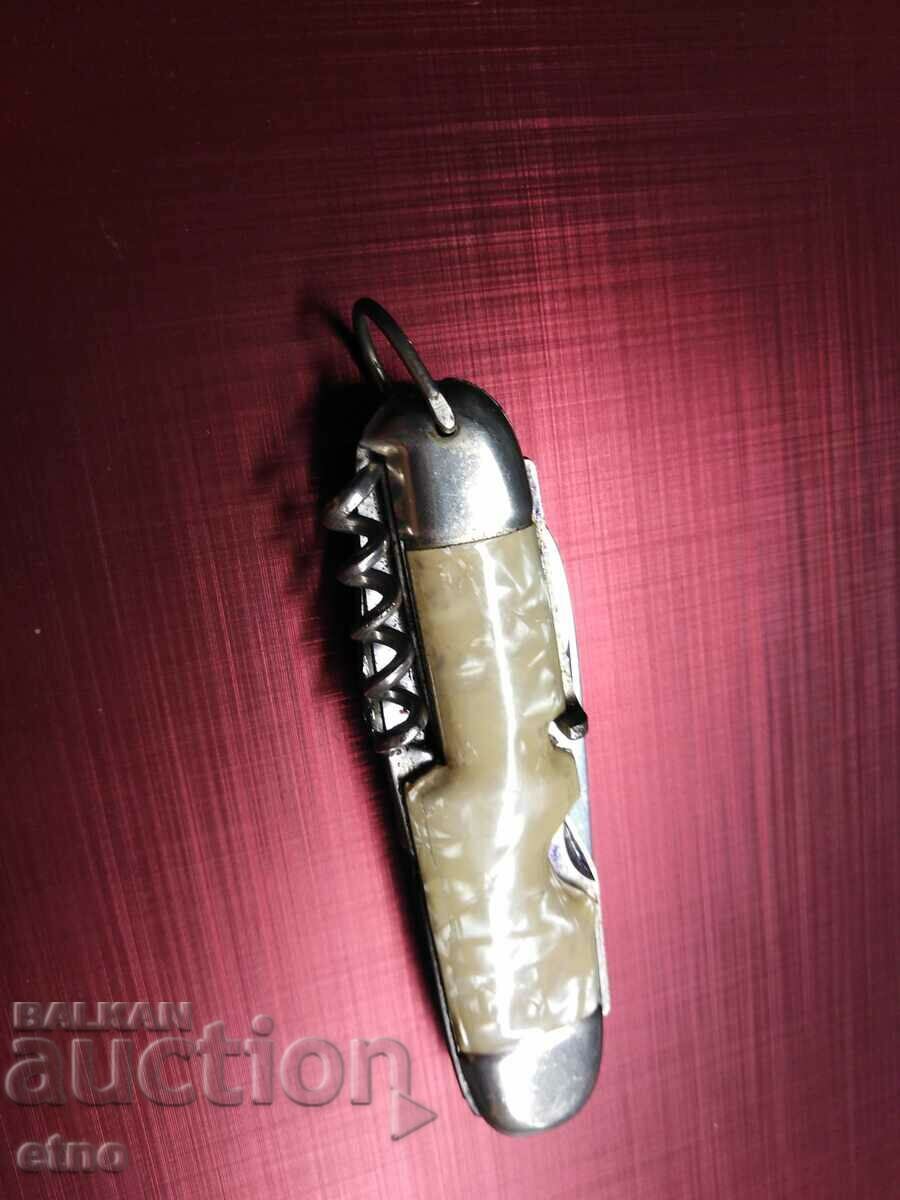 OLD IRISH POCKET KNIFE with price 35.00 BGN | € 17.90 OLD IRISH POCKET KNIFE with price 35.00 BGN | € 17.90