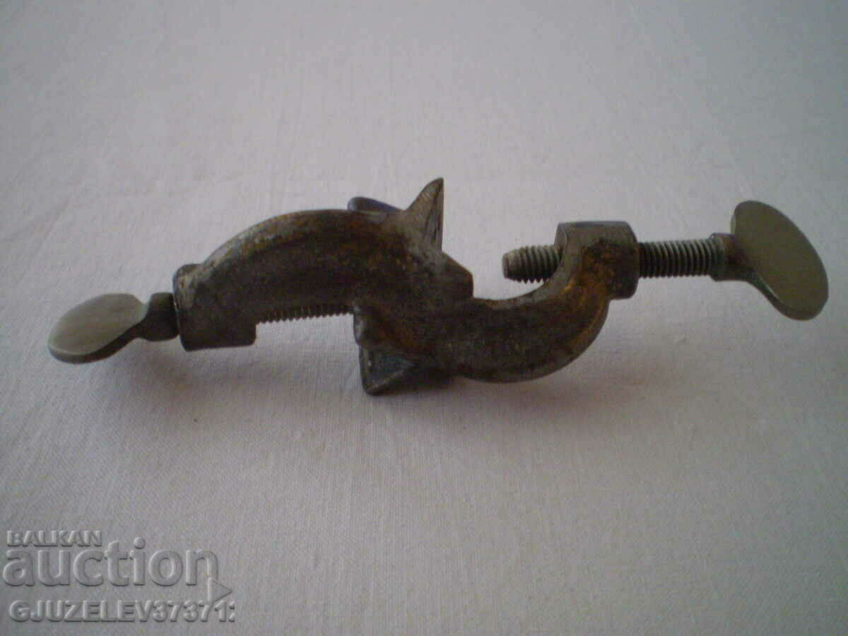 collectible Lab brace with price 40.00 BGN | € 20.45 collectible Lab brace with price 40.00 BGN | € 20.45