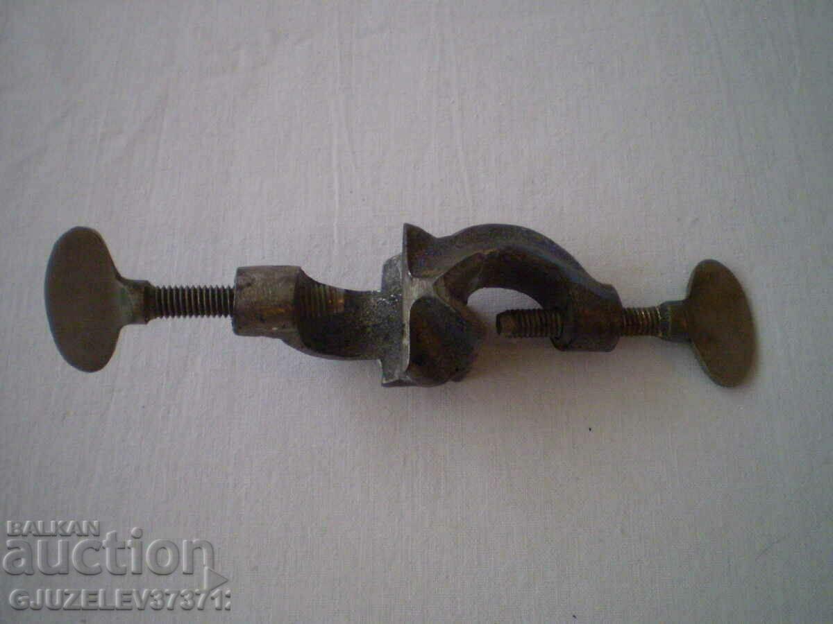 collectible Lab brace - 6 collectible Lab brace - 6