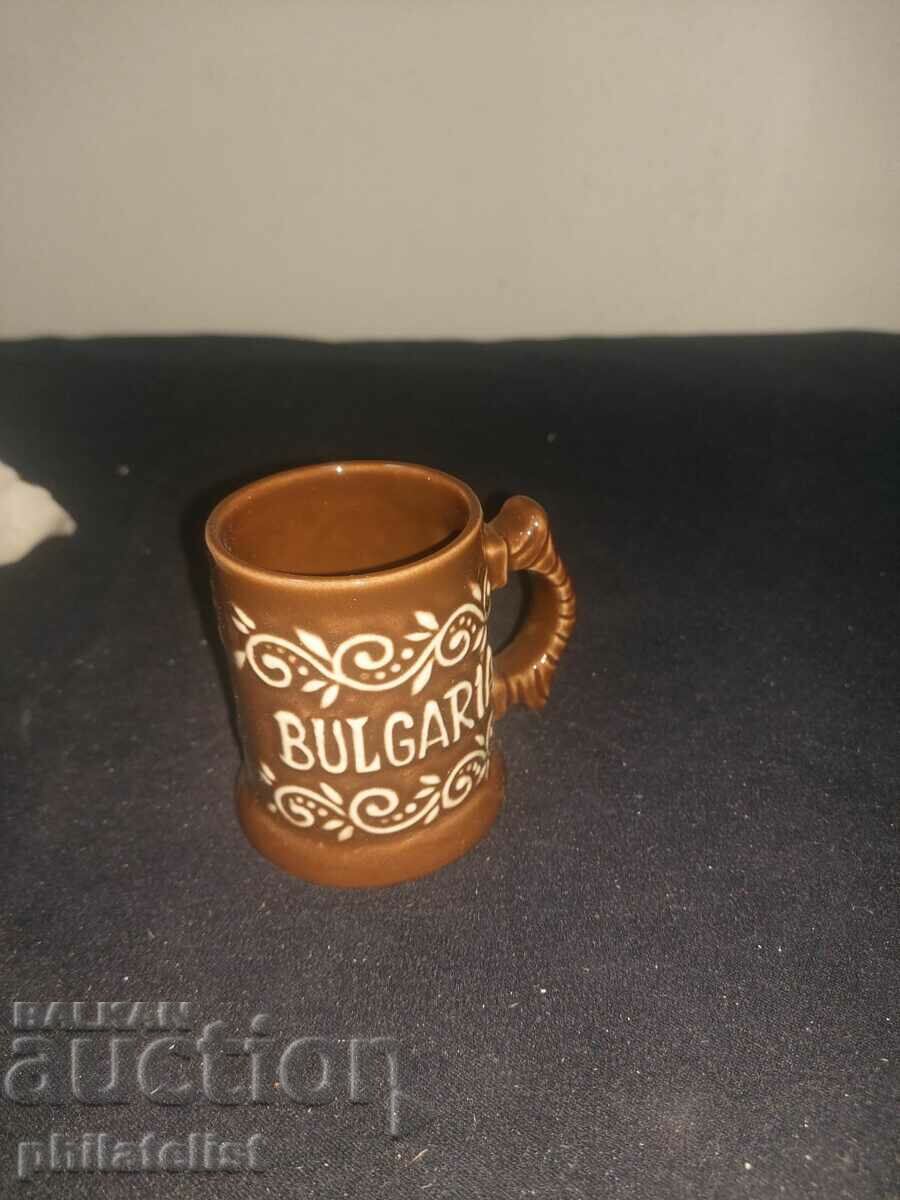 Auction 3 pieces - Coffee cups Auction 3 pieces - Coffee cups