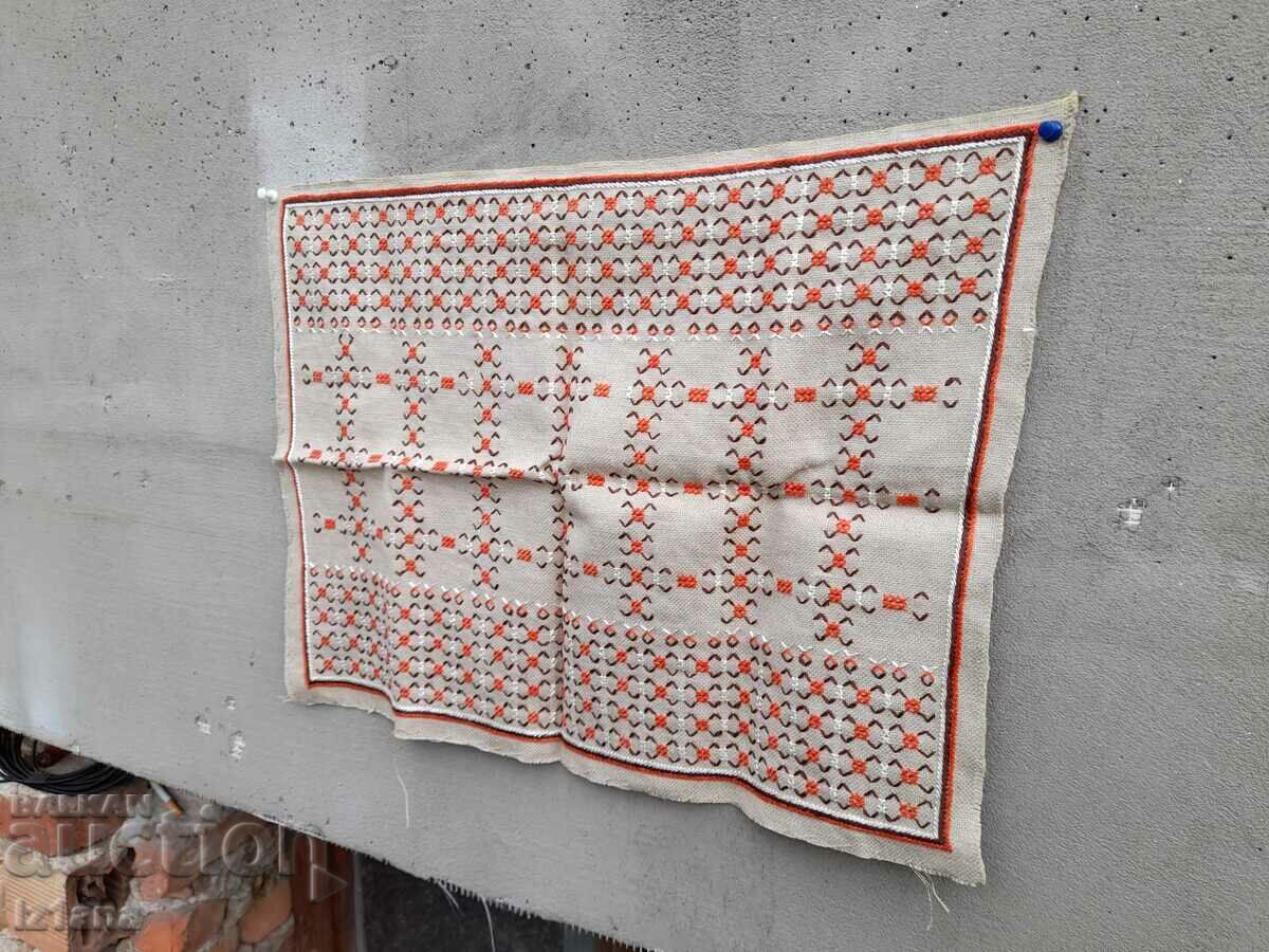 Auction Vintage embroidered pillowcase Auction Vintage embroidered pillowcase