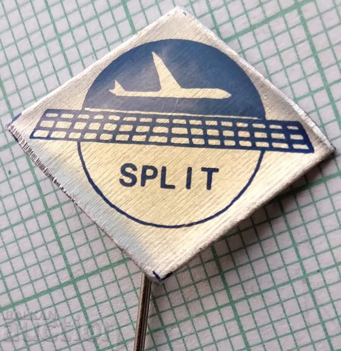 12842 Badge - Split