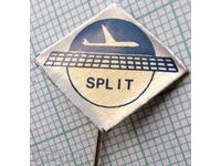 12842 Badge - Split