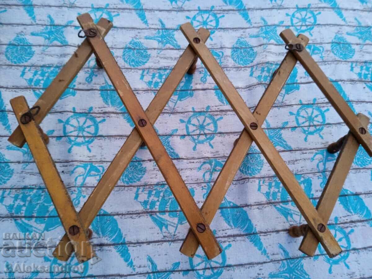 Παράδοση Παλιά ξύλινα πτυσσόμενα κρεμάστρα Παράδοση Παλιά ξύλινα πτυσσόμενα κρεμάστρα
