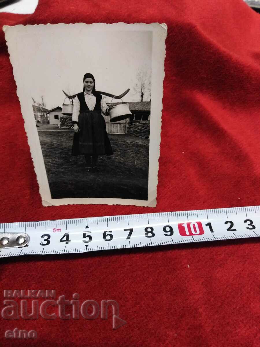 ЦАРСКА СНИМКА- НОСИЯ, кобилица, менци с цена 10.00 лв. | € 5.11 ЦАРСКА СНИМКА- НОСИЯ, кобилица, менци с цена 10.00 лв. | € 5.11