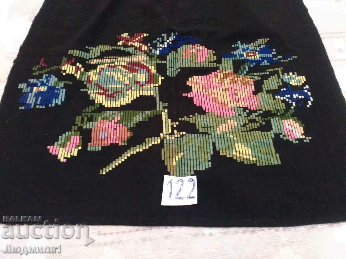 AUTHENTIC OLD APRON with price 25.00 BGN | € 12.78 AUTHENTIC OLD APRON with price 25.00 BGN | € 12.78