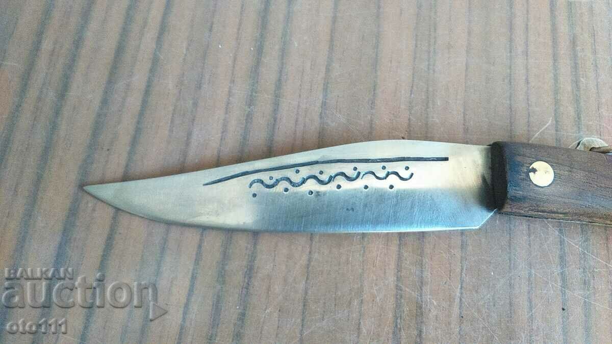 KNIFE LEG JAY PERCH with price 30.00 BGN | € 15.34