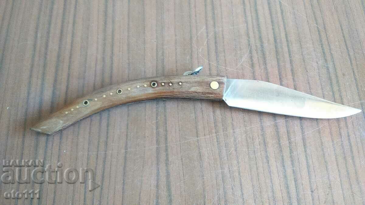 Delivery of KNIFE LEG JAY PERCH