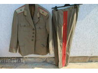 Jacheta și pantalonii generalului-maior BNA