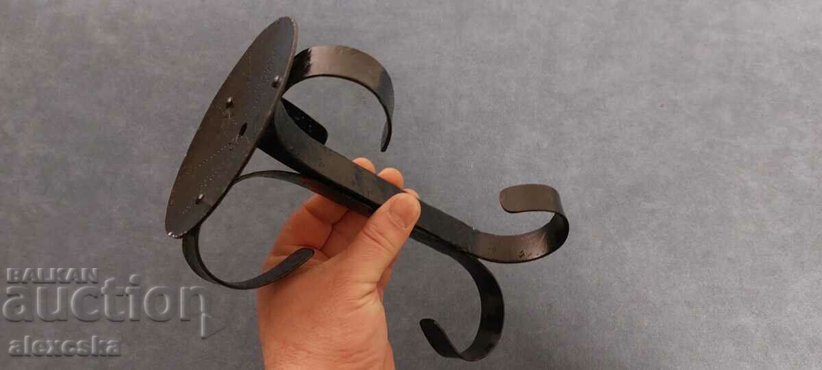 Delivery of Wrought iron stand Delivery of Wrought iron stand