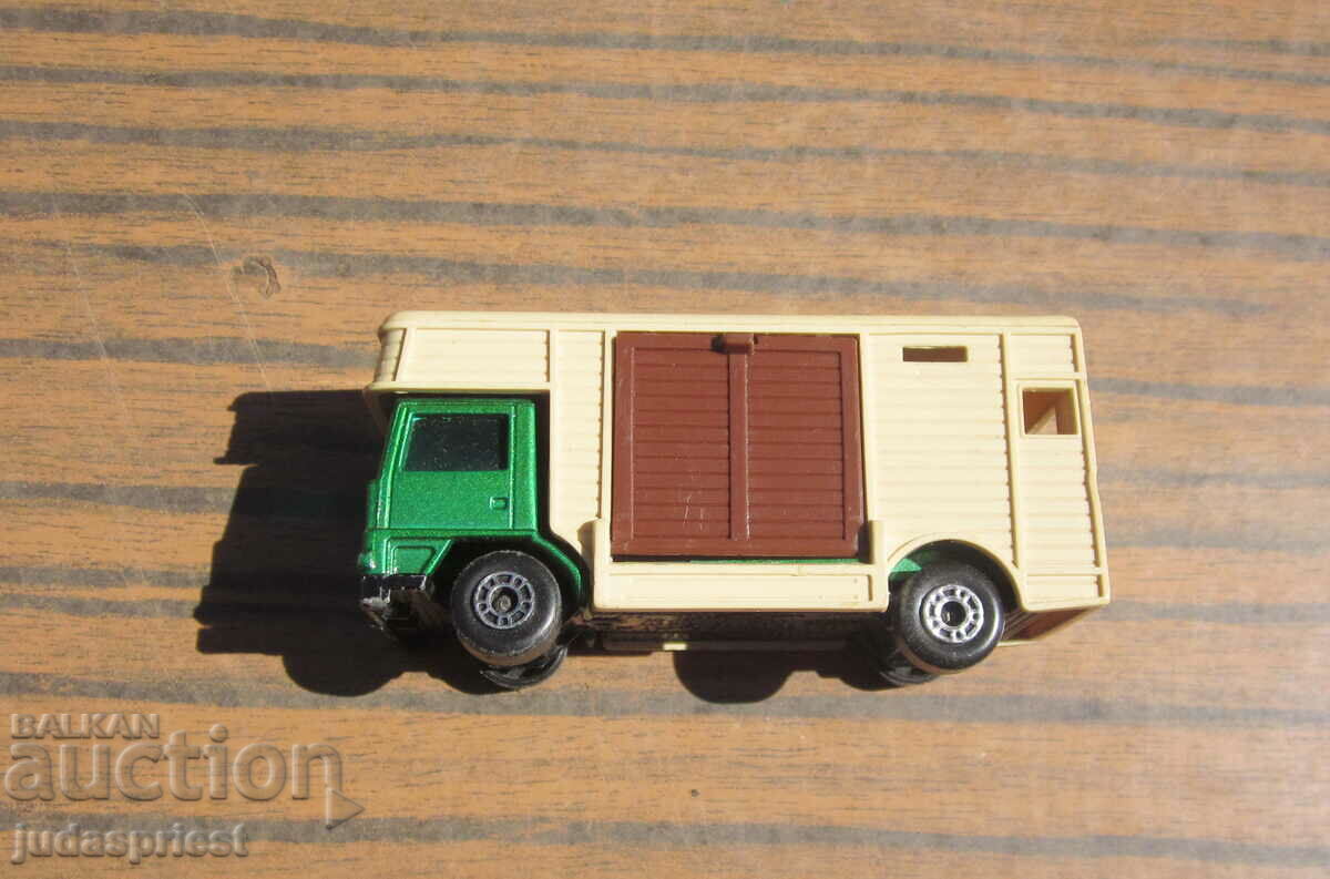 φορτηγό παιχνίδι σπιρτόκουτο φορτηγό άλογο κουτί από το 1977 με τιμή 15.00 BGN | € 7.67