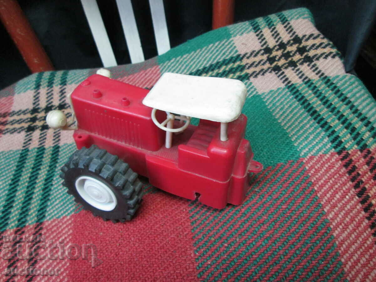 Delivery of LARGE PLASTIC TRACTOR-SOCIAL TOY Delivery of LARGE PLASTIC TRACTOR-SOCIAL TOY