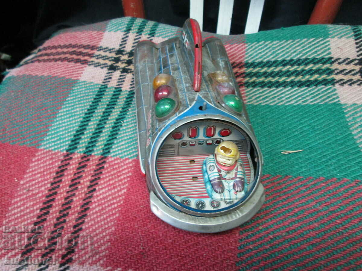 Auction APOLO-USA-NASA METAL ROCKET Auction APOLO-USA-NASA METAL ROCKET