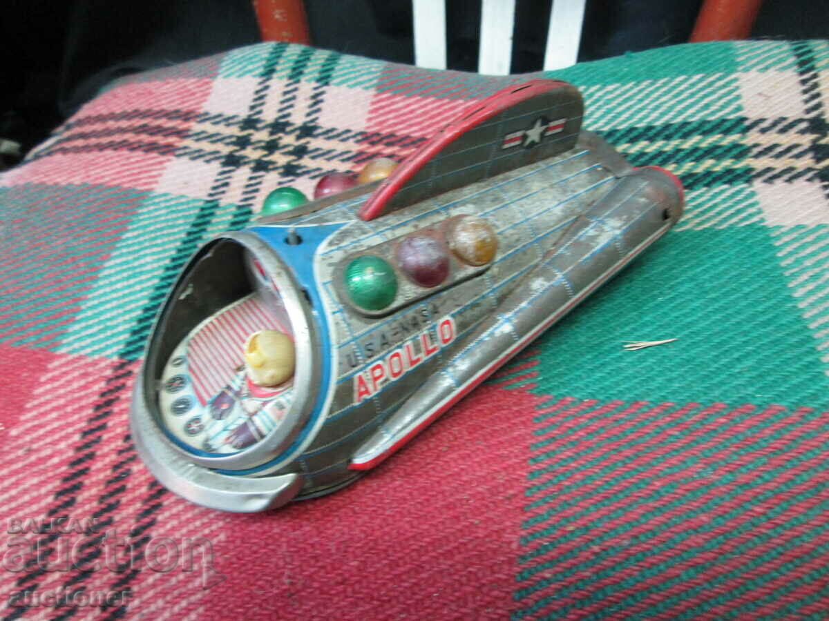 Delivery of APOLO-USA-NASA METAL ROCKET Delivery of APOLO-USA-NASA METAL ROCKET