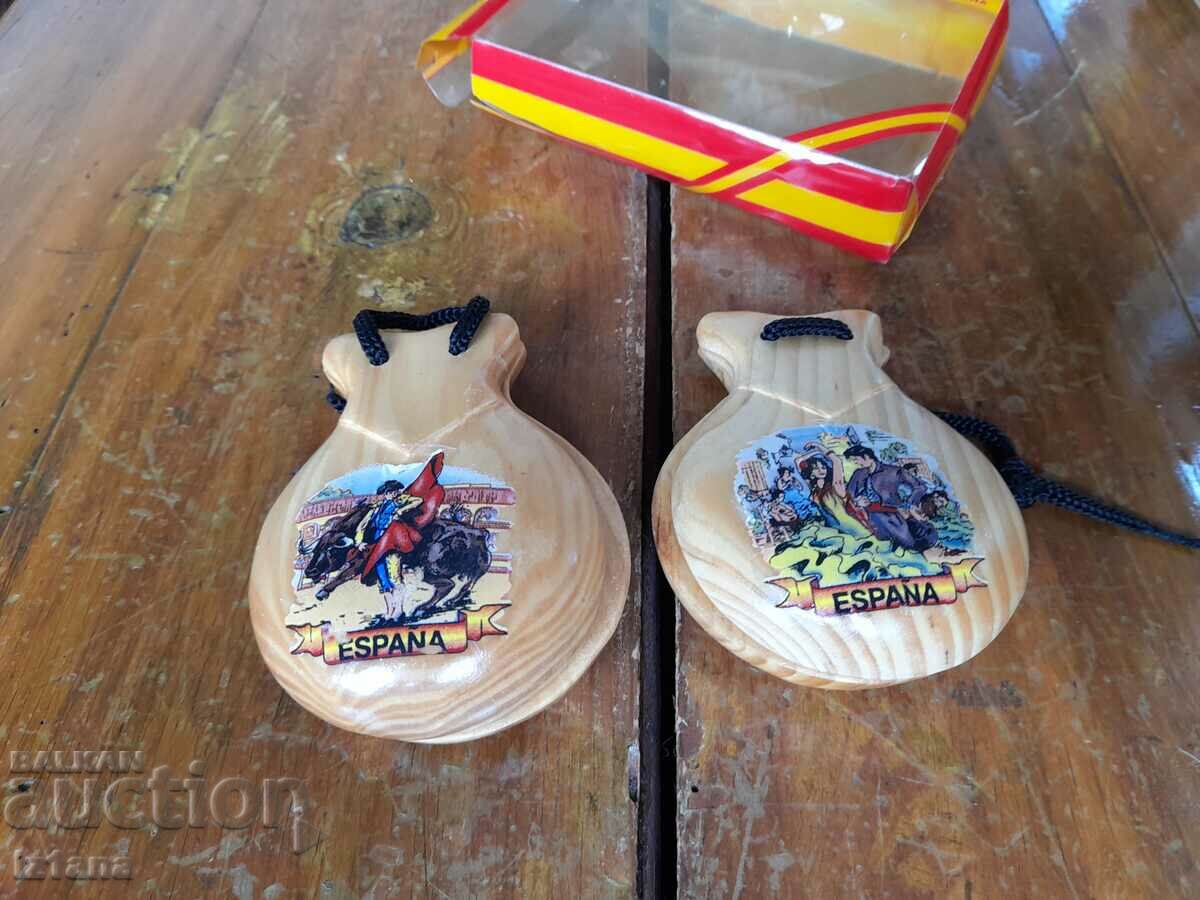 Old castanets with price 30.00 BGN | € 15.34 Old castanets with price 30.00 BGN | € 15.34