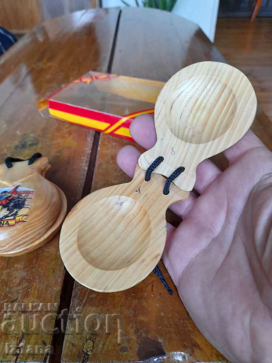 Auction Old castanets Auction Old castanets