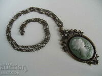 #*6964 old locket / cameo pendant