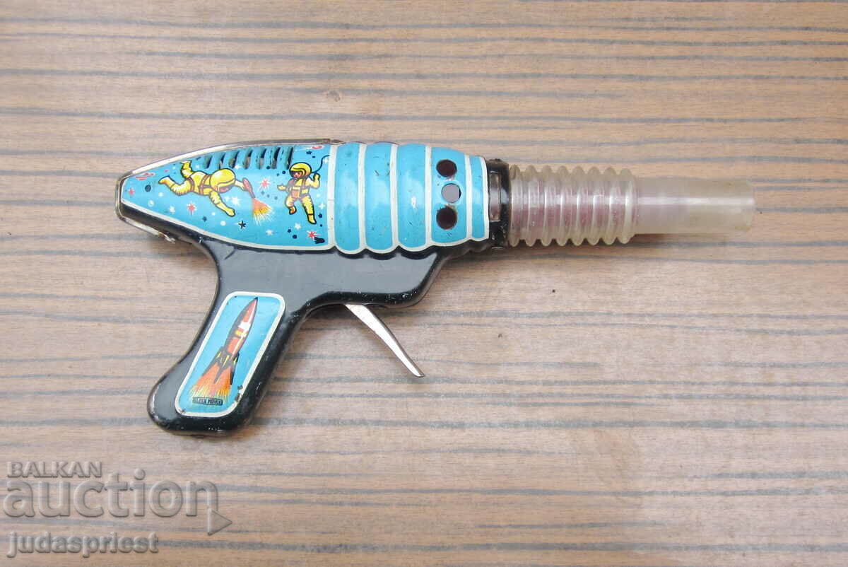 Λαμαρινένιο μηχανικό διαστημικό παιχνίδι blaster σοσιαλιστικό με τιμή 40.00 BGN | € 20.45 Λαμαρινένιο μηχανικό διαστημικό παιχνίδι blaster σοσιαλιστικό με τιμή 40.00 BGN | € 20.45