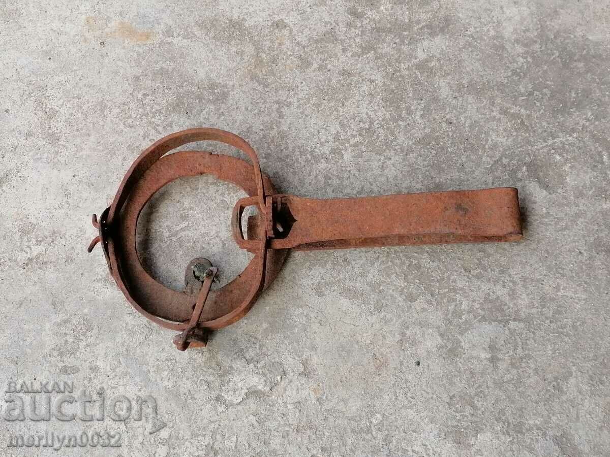 Delivery of Old hand forged trap, wrought iron primitive Delivery of Old hand forged trap, wrought iron primitive