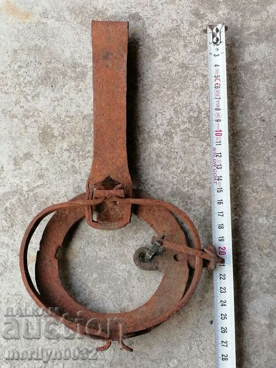 Old hand forged trap, wrought iron primitive - 6 Old hand forged trap, wrought iron primitive - 6