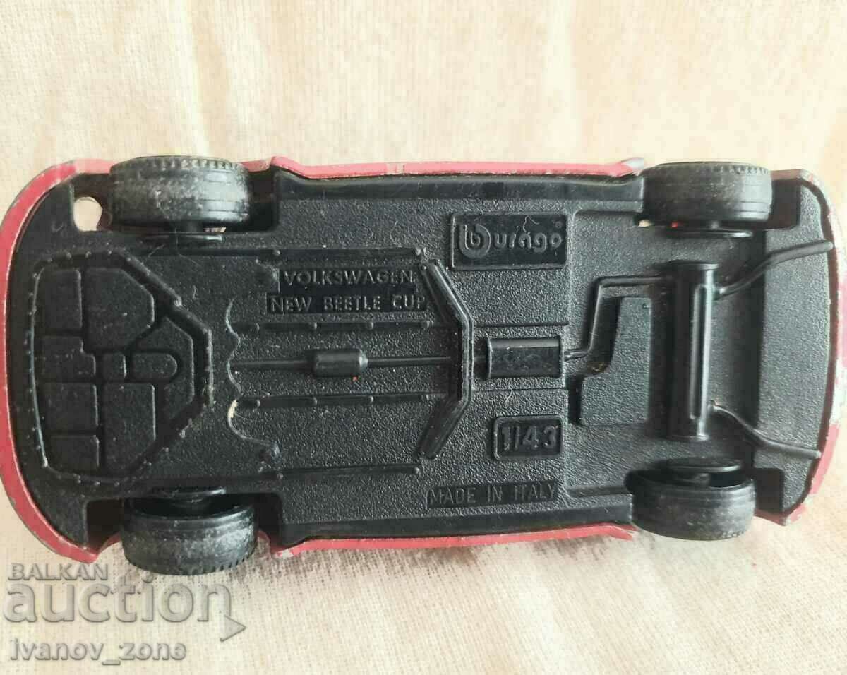 Auction Volkswagen New Beetle CUP stroller – Burago Italy. Auction Volkswagen New Beetle CUP stroller – Burago Italy.