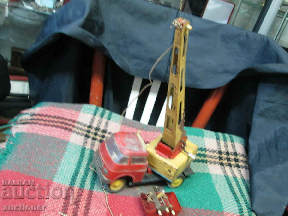 RARE SOC. CHILDREN'S TOY MECHANICAL FAUCET with price 60.00 BGN | € 30.68 RARE SOC. CHILDREN'S TOY MECHANICAL FAUCET with price 60.00 BGN | € 30.68