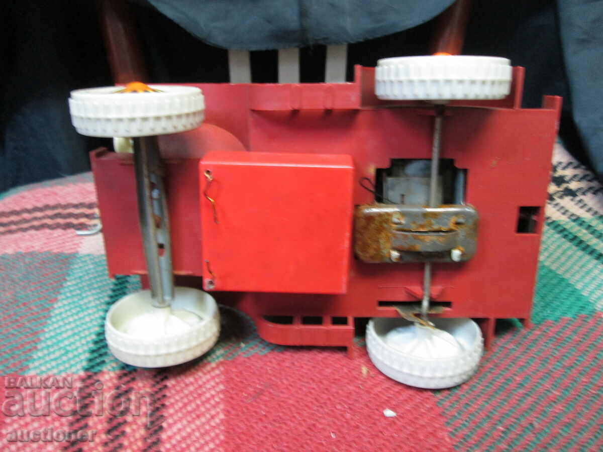 ΣΠΑΝΙΟ ΣΟΚ. ΠΑΙΔΙΚΟ ΜΕΤΑΛΛΙΚΟ ΠΑΙΧΝΙΔΙ - ΑΥΤΟΚΙΝΗΤΟ ΤΣΙΡΚΟΥ - 6