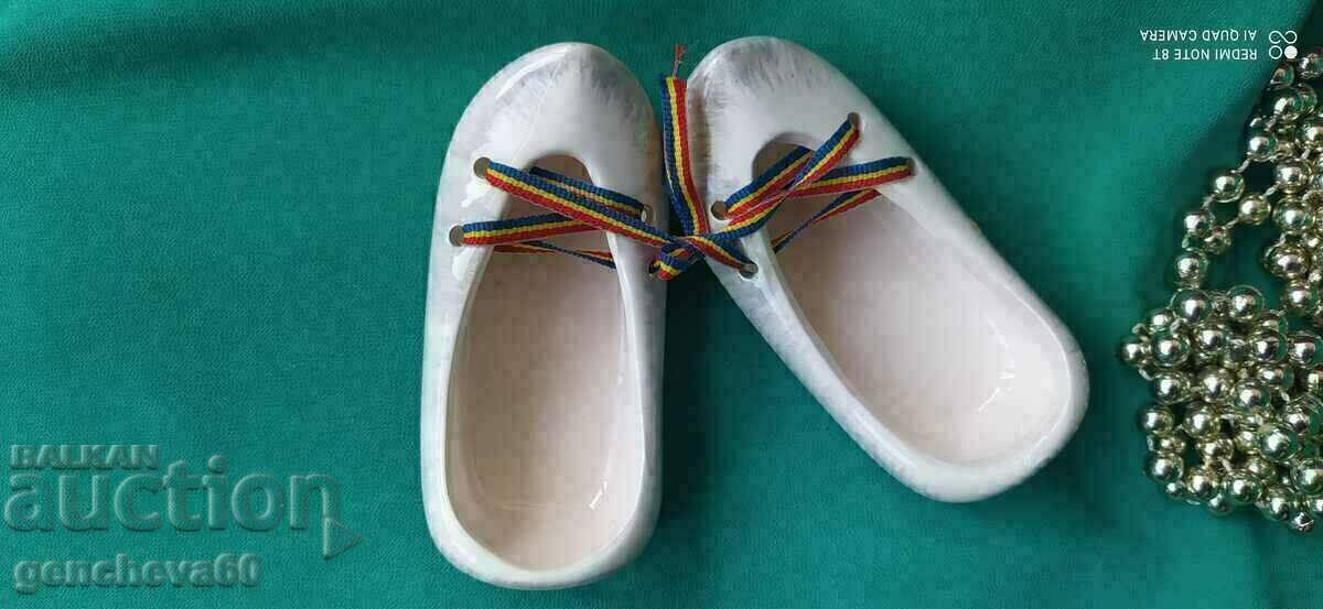 Auction Porcelain slippers Auction Porcelain slippers