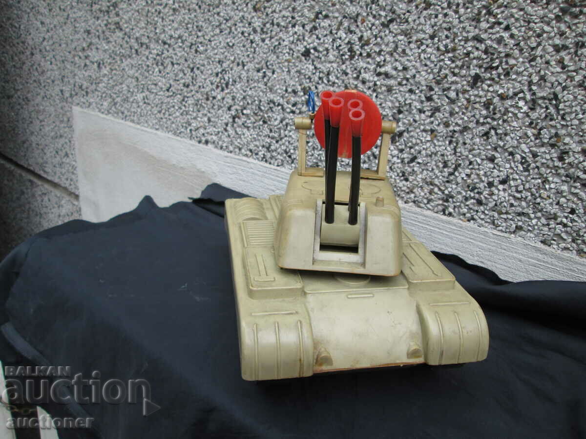 RARE OLD SOC. TOY TANK-USSR with price 100.00 BGN | € 51.13 RARE OLD SOC. TOY TANK-USSR with price 100.00 BGN | € 51.13