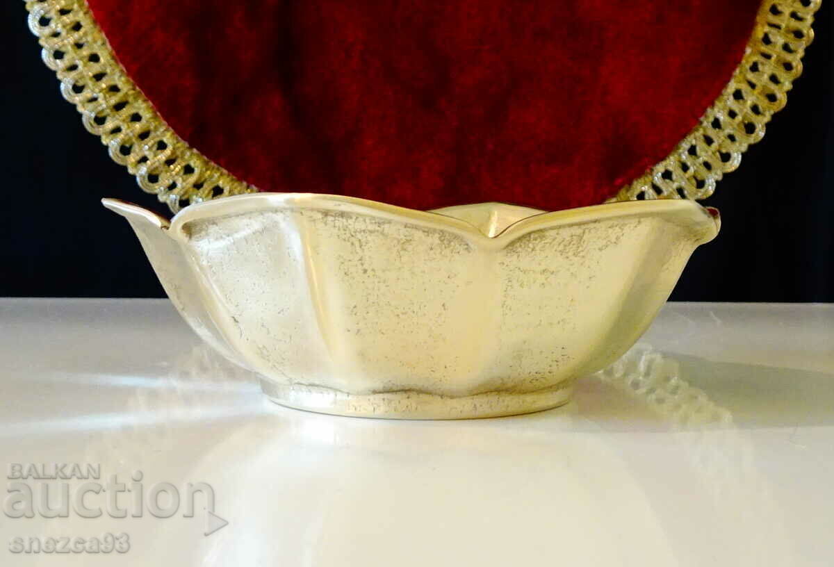 Auction Bronze nut bowl 12 cm, flower Auction Bronze nut bowl 12 cm, flower