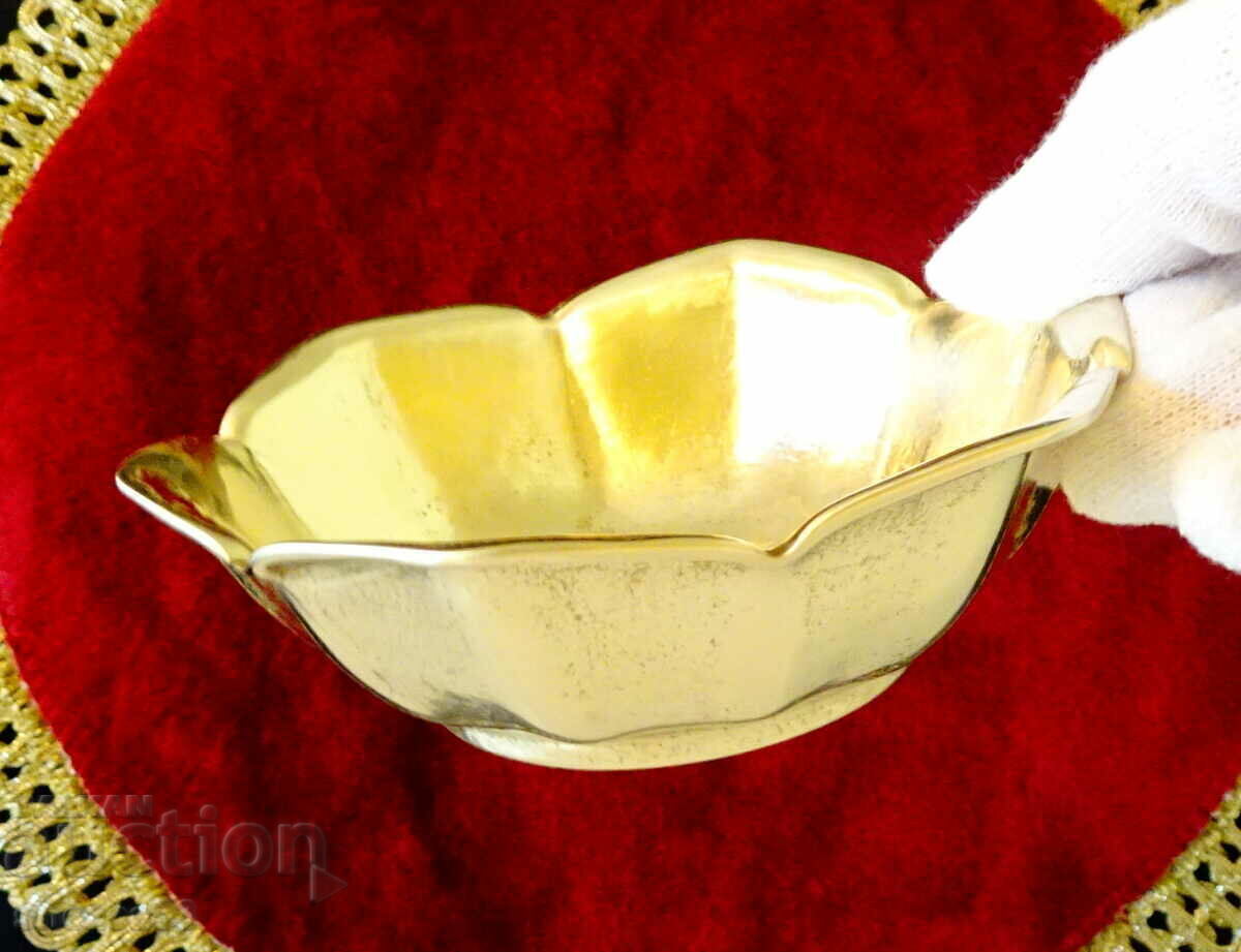 Delivery of Bronze nut bowl 12 cm, flower Delivery of Bronze nut bowl 12 cm, flower