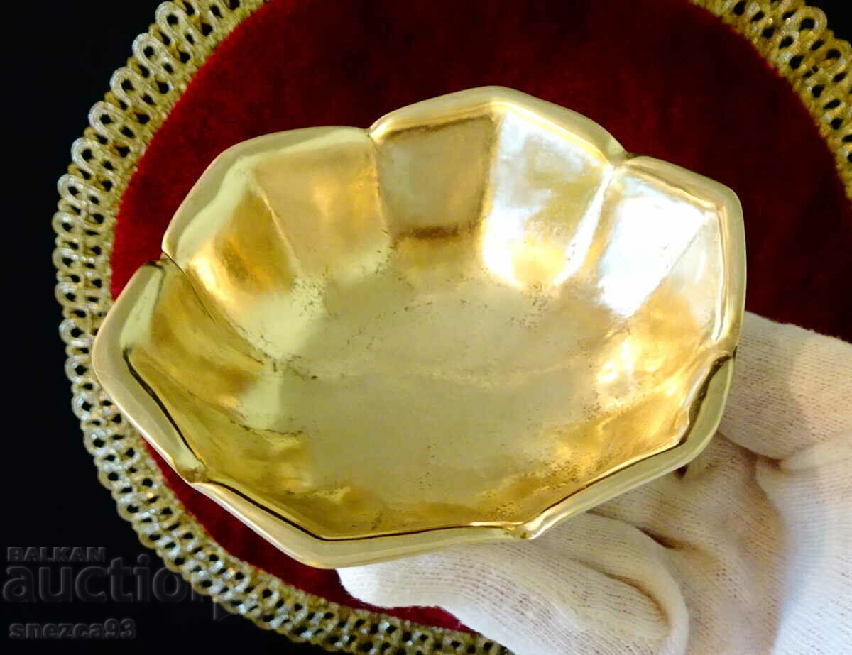 Bronze nut bowl 12 cm, flower Bronze nut bowl 12 cm, flower