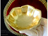 Bronze nut bowl 12 cm.