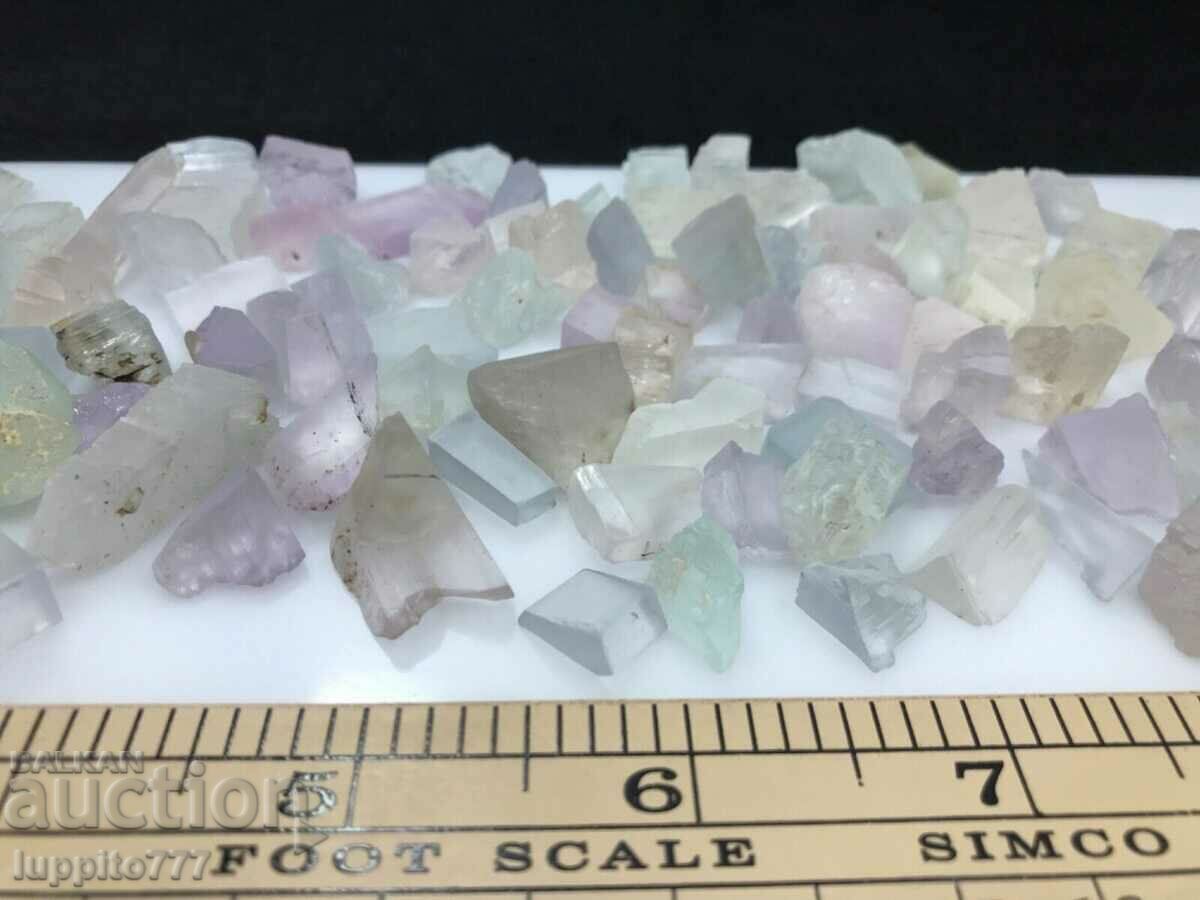 φυσικός kunzite 205 γραμμάρια παρτίδα 50 τεμάχια + ποιότητα όψεως με τιμή 950.00 BGN | € 485.73 φυσικός kunzite 205 γραμμάρια παρτίδα 50 τεμάχια + ποιότητα όψεως με τιμή 950.00 BGN | € 485.73