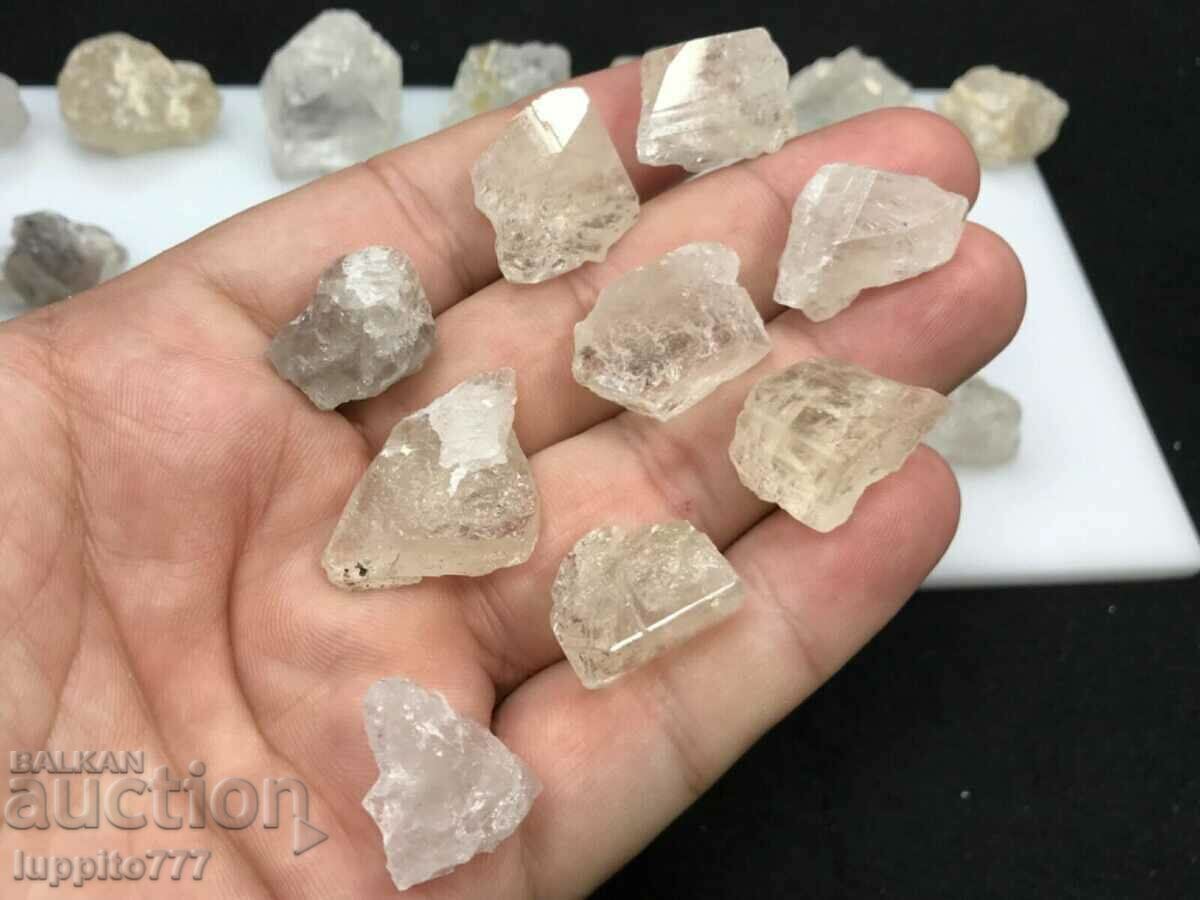 Delivery of natural topaz 170 grams lot 30 pieces + facet quality Delivery of natural topaz 170 grams lot 30 pieces + facet quality