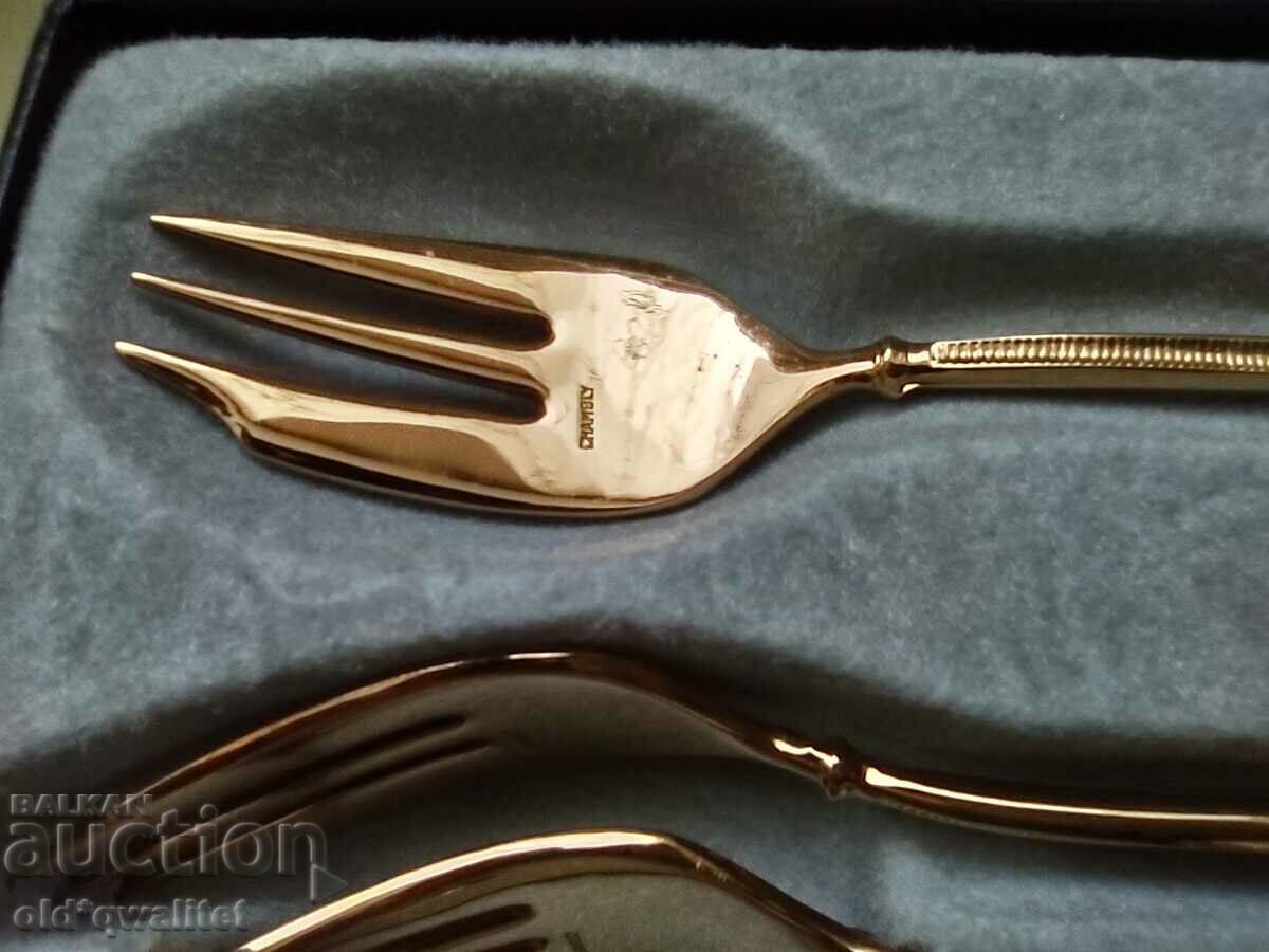 Delivery of Attractive forks with gilding top DESIGN, French
