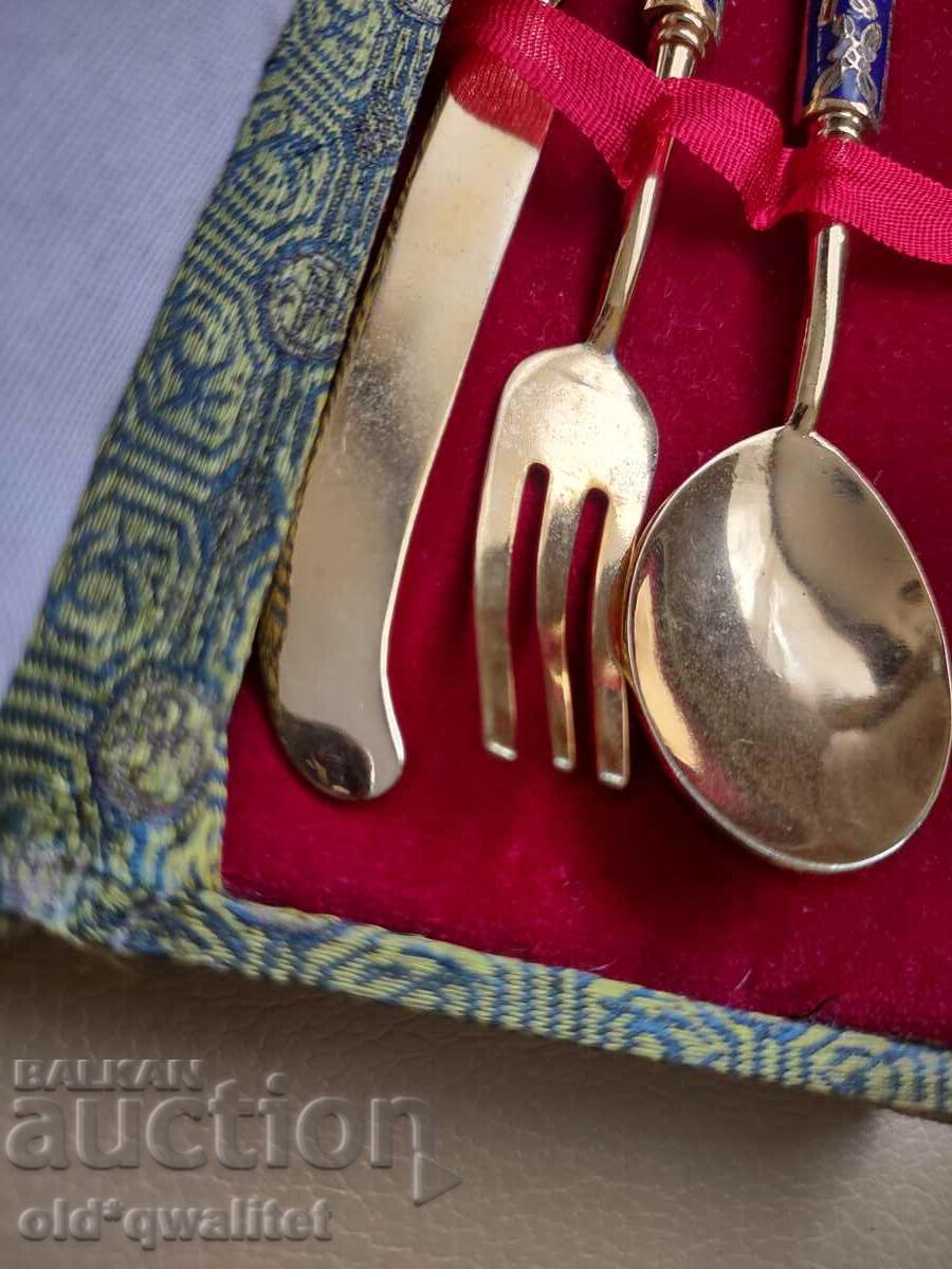 Auction Attractive individual/personal utensils, enamel plating Auction Attractive individual/personal utensils, enamel plating