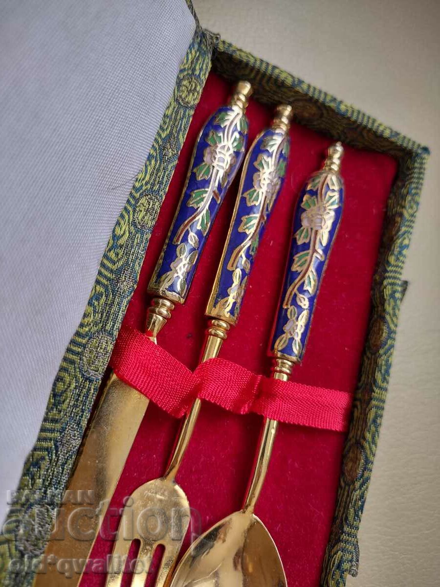 Delivery of Attractive individual/personal utensils, enamel plating Delivery of Attractive individual/personal utensils, enamel plating