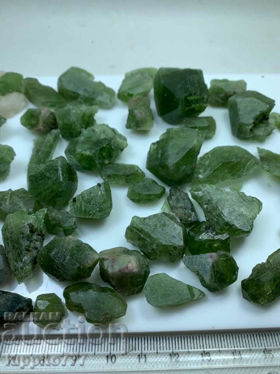 Δημοπρασία φυσική διοψίδη 243 γραμμάρια παρτίδα 30 τεμάχια + ποιότητα όψεως Δημοπρασία φυσική διοψίδη 243 γραμμάρια παρτίδα 30 τεμάχια + ποιότητα όψεως