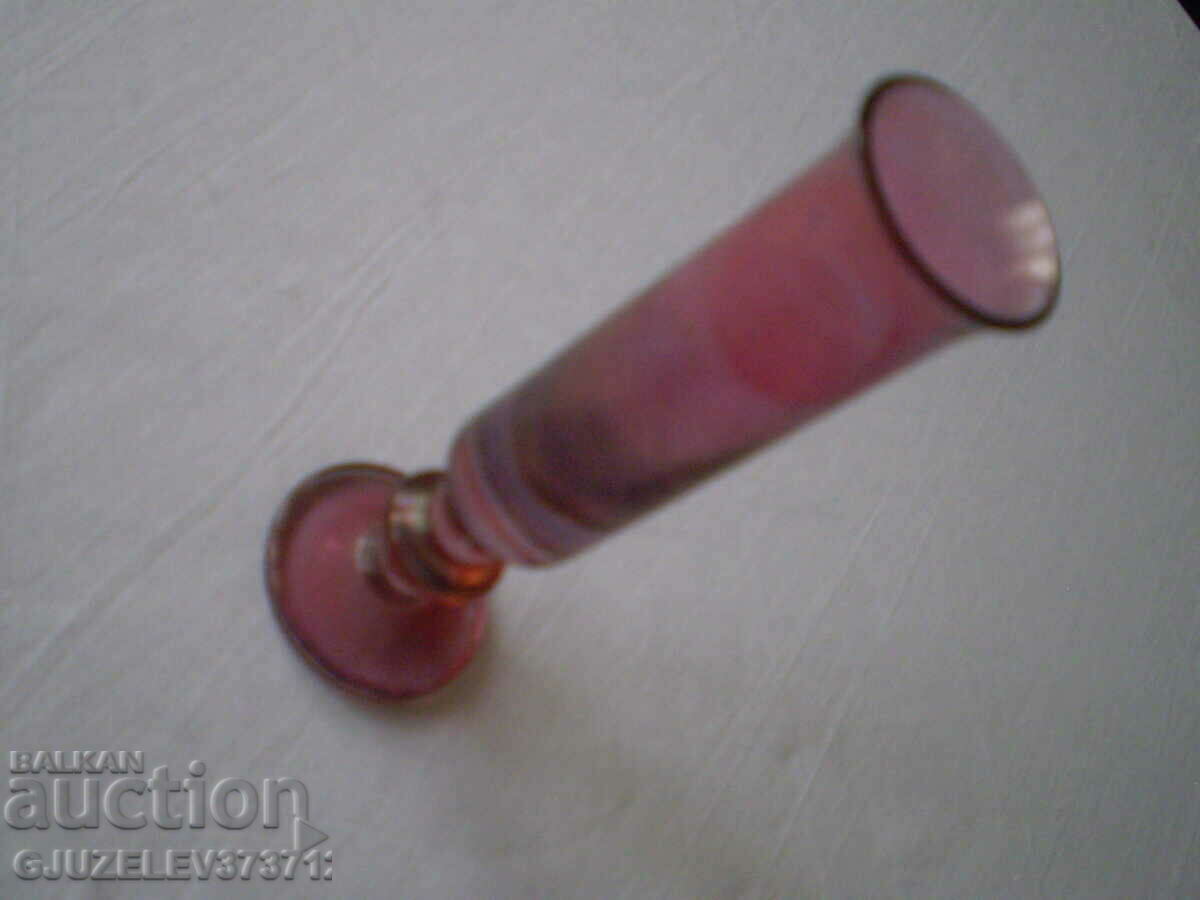 Auction Hand blown blueberry colored glass vase Auction Hand blown blueberry colored glass vase
