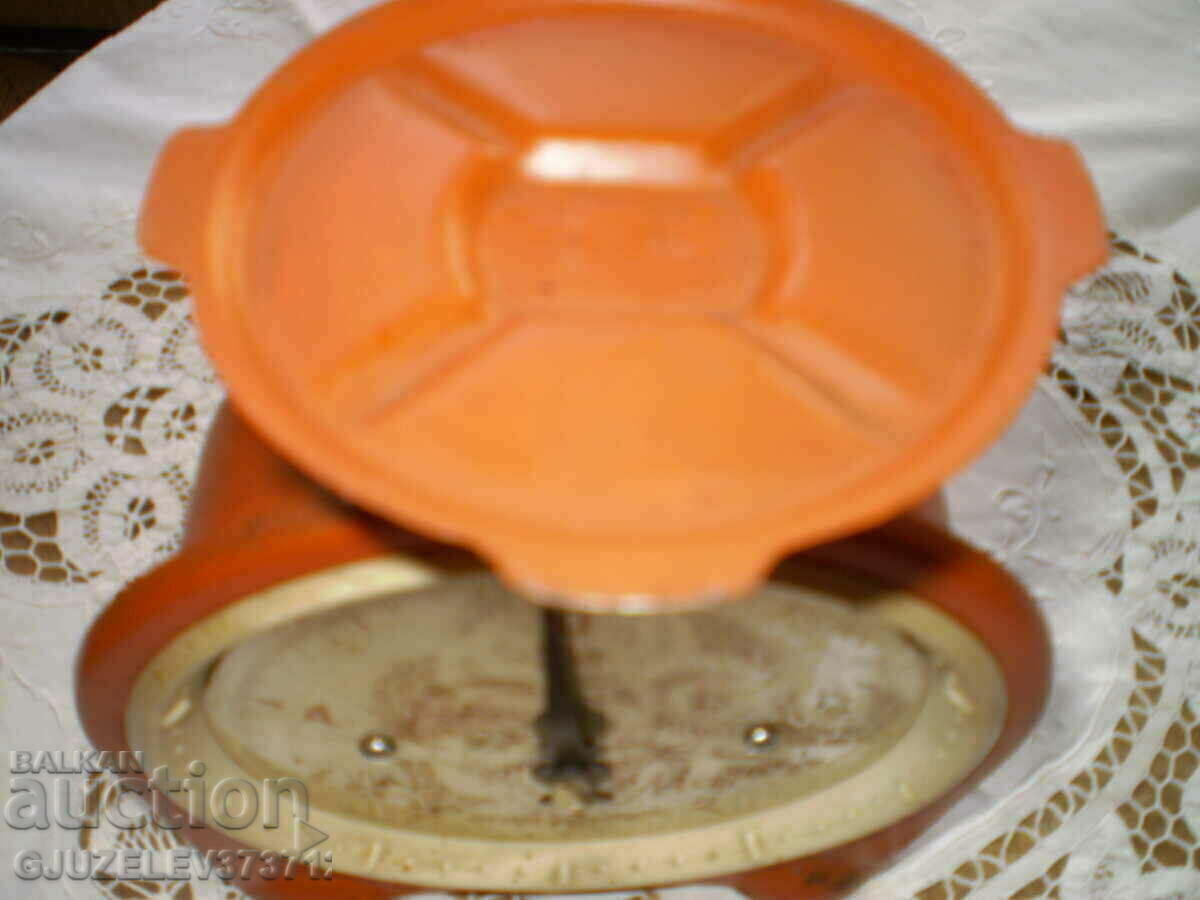Delivery of 8-MARCH USSR OLD HOUSEHOLD SCALE