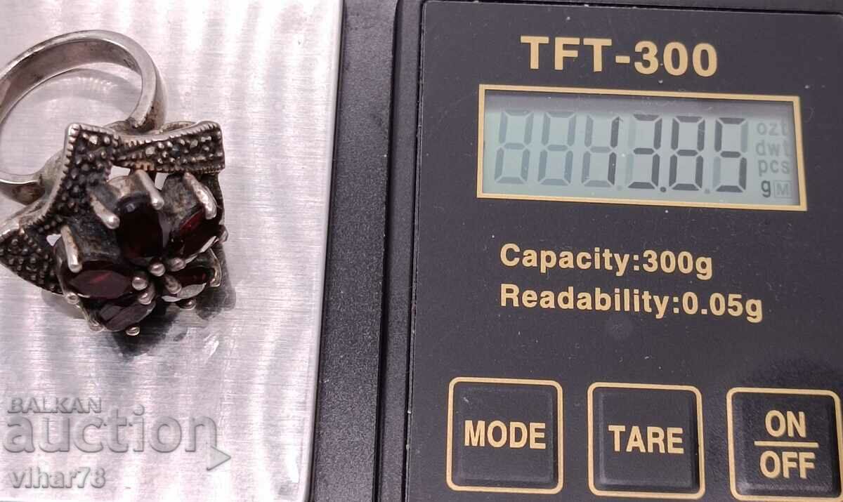 Delivery of OLD WOMEN'S SILVER GARNET RING Delivery of OLD WOMEN'S SILVER GARNET RING