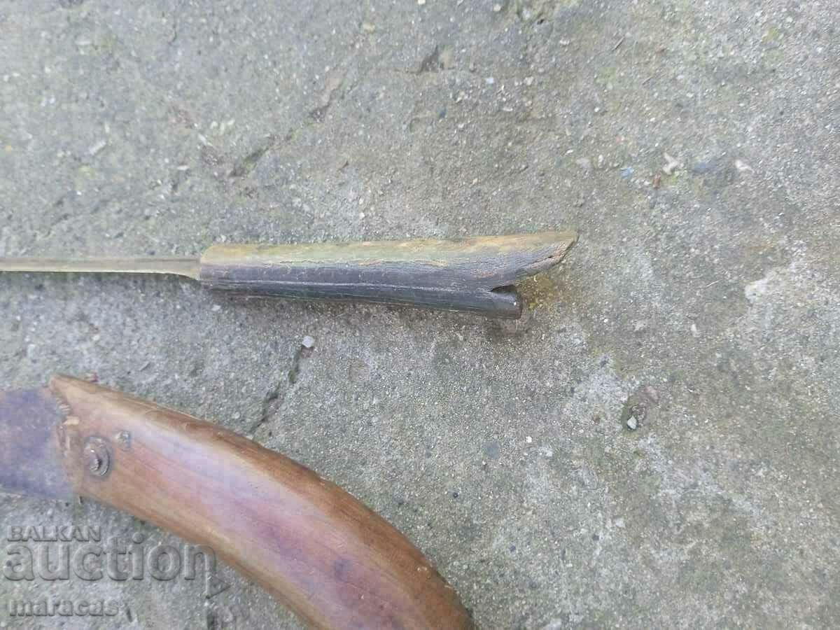 Old knives with price 60.00 BGN | € 30.68 Old knives with price 60.00 BGN | € 30.68