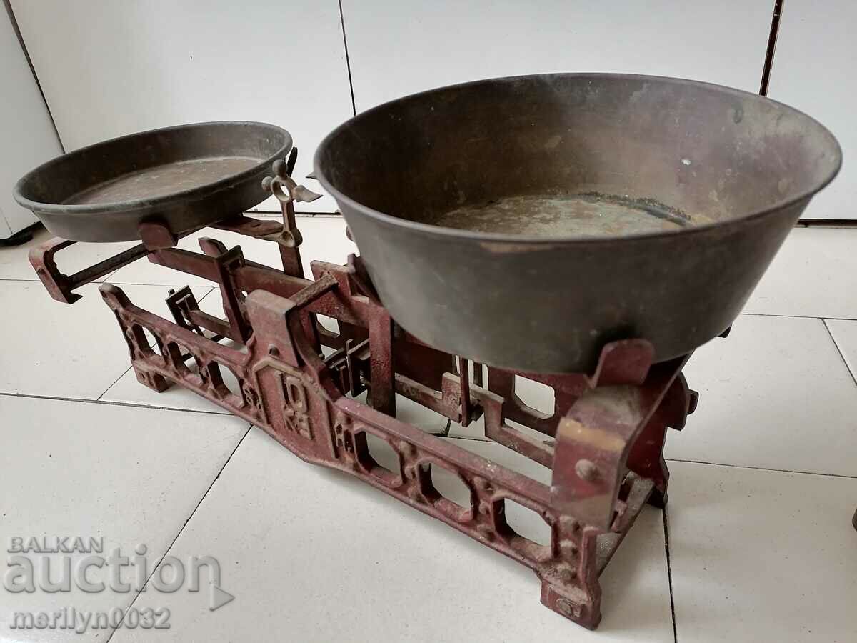 Delivery of Old Viennese Scale Embossed Cast Iron Weighing Weight